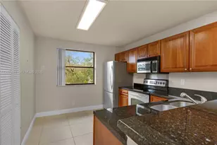 10105 W Sunrise Blvd, Plantation, FL 33322 - Photo 9