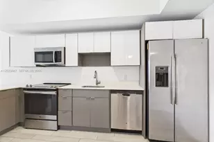 321 NE 26th St, Miami, FL 33137 - Photo 13