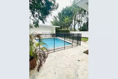 1020 SW 36th Ct, Miami, FL 33135 - Photo 11