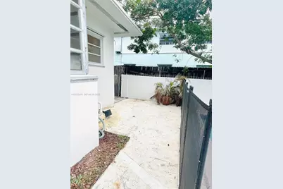 1020 SW 36th Ct, Miami, FL 33135 - Photo 13