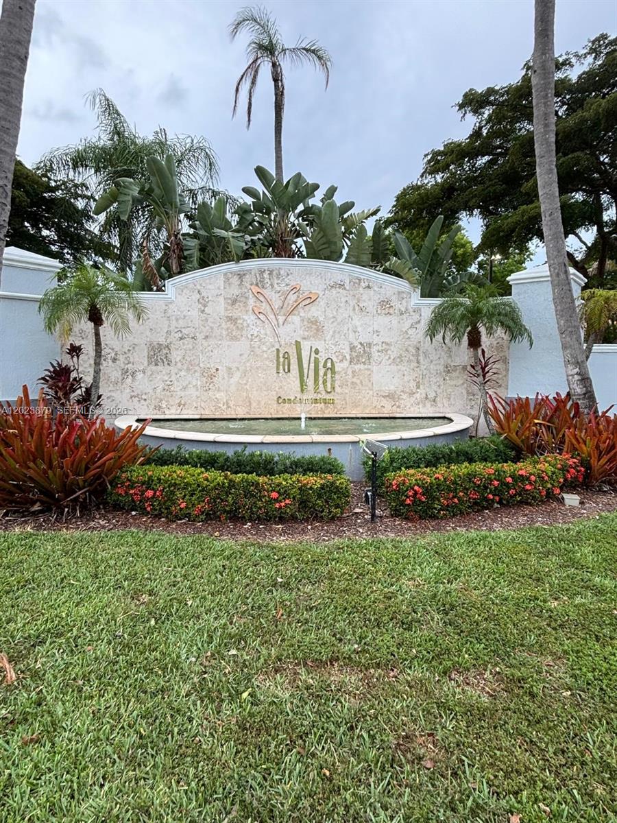 150 NW 96th Ave #9-307 main architectural view