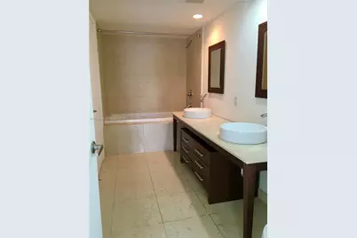 475 Brickell Avenue #1614, Miami, FL 33131 - Photo 13