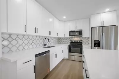 7971 NW 179th St, Hialeah, FL 33015 - Photo 5