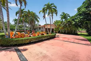 8461 SW 68th St Rd, Miami, FL 33143 - Photo 3