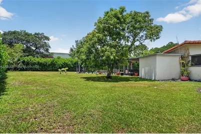 8461 SW 68th St Rd, Miami, FL 33143 - Photo 11