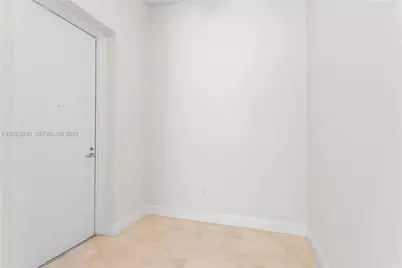 15051 Royal Oaks Ln #101, North Miami, FL 33181 - Photo 9