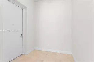 15051 Royal Oaks Ln, North Miami, FL 33181 - Photo 9