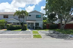 201 NW 106th Terrace, Pembroke Pines, FL 33026 - Photo 1