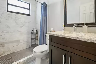 201 NW 106th Terrace, Pembroke Pines, FL 33026 - Photo 17