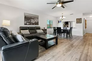 201 NW 106th Terrace, Pembroke Pines, FL 33026 - Photo 9