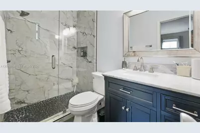 201 NW 106th Ter, Pembroke Pines, FL 33026 - Photo 17