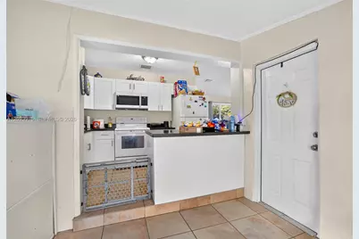 1524 NW 12th Ter, Fort Lauderdale, FL 33311 - Photo 11