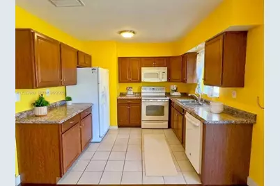 1313 E Cleveland Ave, Lehigh Acres, FL 33972 - Photo 9