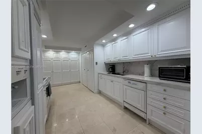 1111 Crandon Blvd #B1105, Key Biscayne, FL 33149 - Photo 13