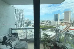 90 SW 3rd St, Miami, FL 33130 - Photo 3