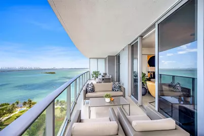 488 NE 18th St #2011, Miami, FL 33132 - Photo 3