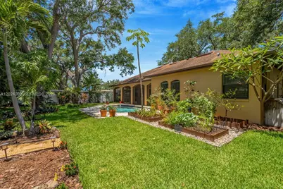 3502 W Cherokee Ave, Tampa, FL 33611 - Photo 27