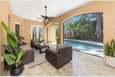 3502 W Cherokee Ave, Tampa, FL 33611 - Photo 3