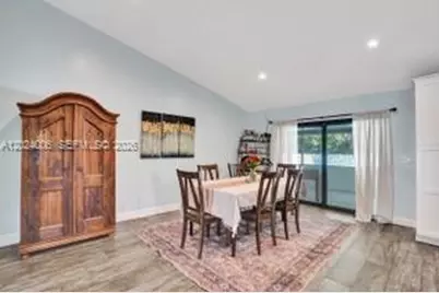 1020 SW 124th Way, Davie, FL 33325 - Photo 15
