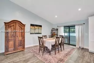 1020 SW 124th Way, Davie, FL 33325 - Photo 15