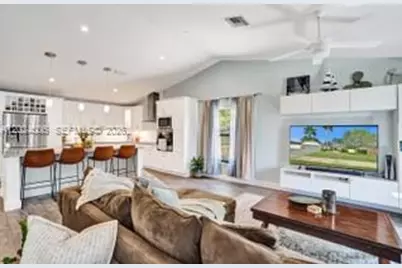 1020 SW 124th Way, Davie, FL 33325 - Photo 25