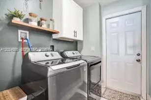 1020 SW 124th Way, Davie, FL 33325 - Photo 25