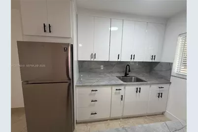 65 Washington Ave #2, Miami Beach, FL 33139 - Photo 5