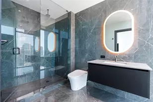 20 NE 11th 20 NE 11th St, Miami, FL 33132 - Photo 25