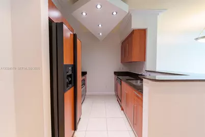 335 S Biscayne Blvd #802, Miami, FL 33131 - Photo 5