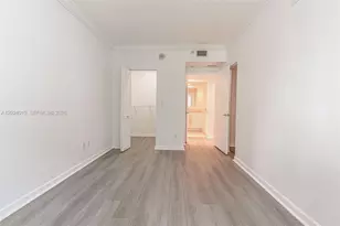 335 S Biscayne Blvd, Miami, FL 33131 - Photo 13