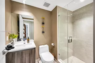 488 NE 18th St, Miami, FL 33132 - Photo 41
