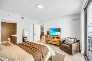 488 NE 18th St, Miami, FL 33132 - Photo 15