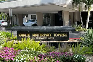 90 Edgewater Dr, Coral Gables, FL 33133 - Photo 21