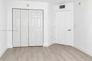 1155 Brickell Bay Dr, Miami, FL 33131 - Photo 15