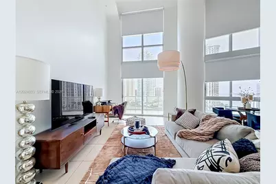 300 S Biscayne Blvd #L-1016, Miami, FL 33131 - Photo 1