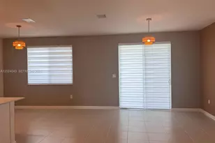 663 SE 13th St Cir, Homestead, FL 33034 - Photo 5