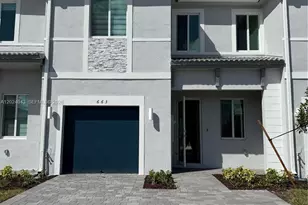 663 SE 13th St Cir, Homestead, FL 33034 - Photo 1
