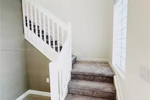 663 SE 13th St Cir, Homestead, FL 33034 - Photo 3