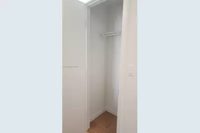 185 SE 14th Ter #1609, Miami, FL 33131 - Photo 17