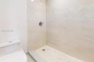 20100 W Country Club Dr, Aventura, FL 33180 - Photo 33
