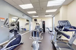 20100 W Country Club Dr, Aventura, FL 33180 - Photo 47