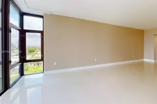 20100 W Country Club Dr, Aventura, FL 33180 - Photo 57