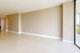 20100 W Country Club Dr, Aventura, FL 33180 - Photo 55