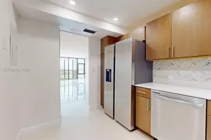 20100 W Country Club Dr, Aventura, FL 33180 - Photo 7