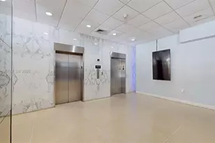 20100 W Country Club Dr, Aventura, FL 33180 - Photo 43