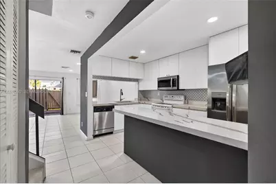 5843 Woodlands Blvd #5843, Tamarac, FL 33319 - Photo 5