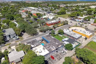37 SW 14th St, Dania Beach, FL 33004 - Photo 23