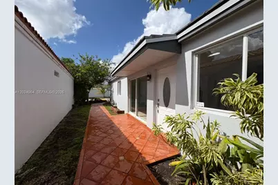 17221 SW 142nd Ct, Miami, FL 33177 - Photo 3