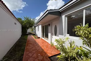 17221 SW 142nd Ct, Miami, FL 33177 - Photo 3