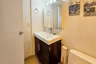 100 Bayview Dr, Sunny Isles Beach, FL 33160 - Photo 13